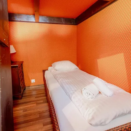 Magnifique Mitoyen Avec Vue Sur Les Montagnes