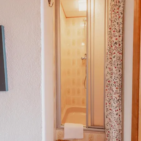 Magnifique Mitoyen Avec Vue Sur Les Montagnes