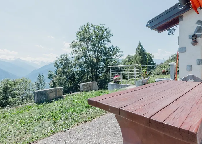 Magnifique Mitoyen Avec Vue Sur Les Montagnes *