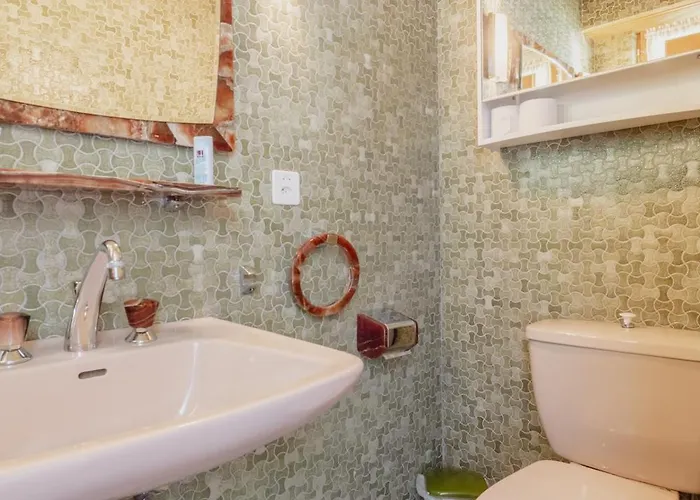 Magnifique Mitoyen Avec Vue Sur Les Montagnes *