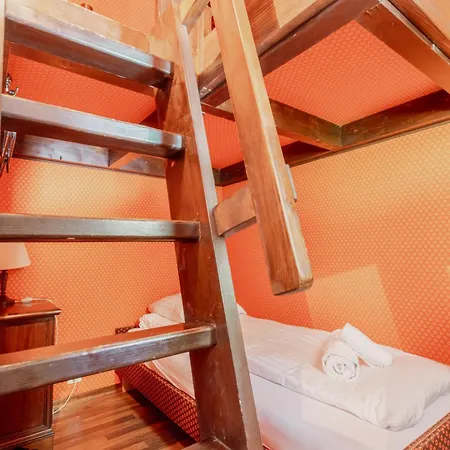 Magnifique Mitoyen Avec Vue Sur Les Montagnes