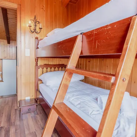 Magnifique Mitoyen Avec Vue Sur Les Montagnes Daire