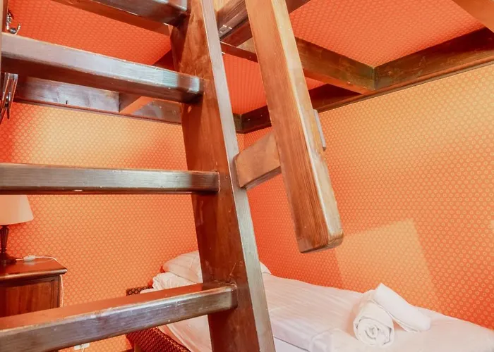 Magnifique Mitoyen Avec Vue Sur Les Montagnes